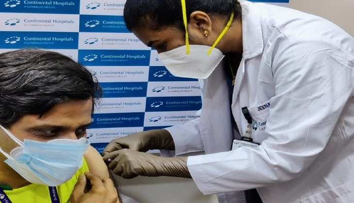 हैदराबाद में लगा Sputnik V वैक्सीन का पहला टीका, दो डोज लेेने पर देने होंगे इतने रुपये