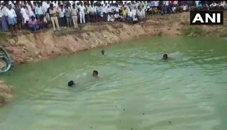 कर्नाटक: तालाब में कूदकर एक ही परिवार के छह लोगों की आत्महत्या, पुलिस ने बरामद किए शव