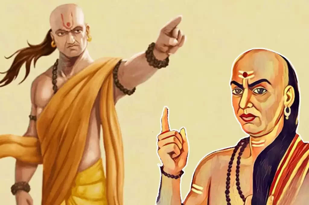 Chanakya Niti: अगर आपके घर में भी रोजाना होते हैं ये काम, तो परिवार के सदस्यों पर क्रोधित हो सकती हैं देवी लक्ष्मी