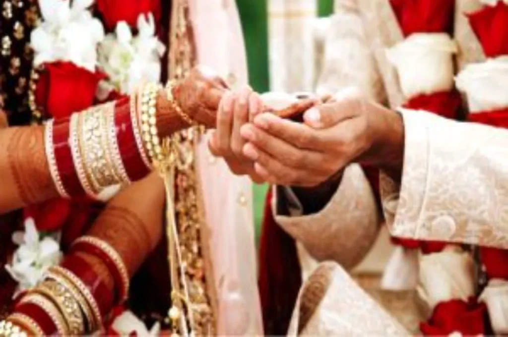 Marriage Astrology: शादी के बाद इन लड़कियों की पलट जाती है किस्मत, जीती हैं रानियों जैसा जीवन