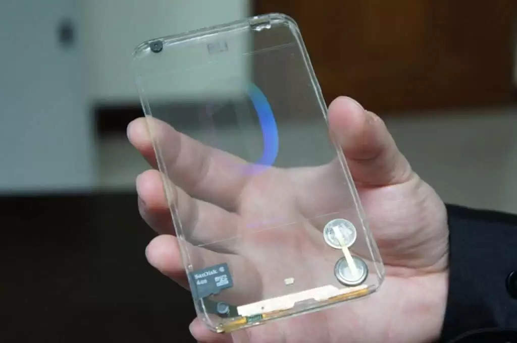 Transparent Smartphone कभी देखे हैं? भविष्य में आ सकते हैं ऐसे हैरान करने वाले मोबाइल