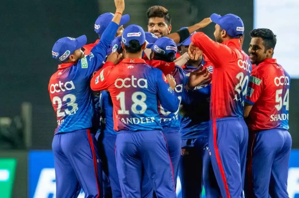 TATA IPL 2022: दिल्ली और मुंबई के ये बल्लेबाज अगर आ गए फॉर्म में तो उड़ जाएंग सभी गेंदबाज के रंग