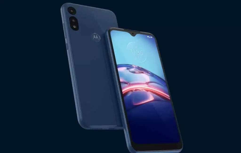 Moto E13: अब गर्लफ्रैंड से घंटों करें बातें, 5000mah की बैटरी और 13MP कैमरे के साथ लॉन्च हुआ ये जबरदस्त स्मार्टफोन