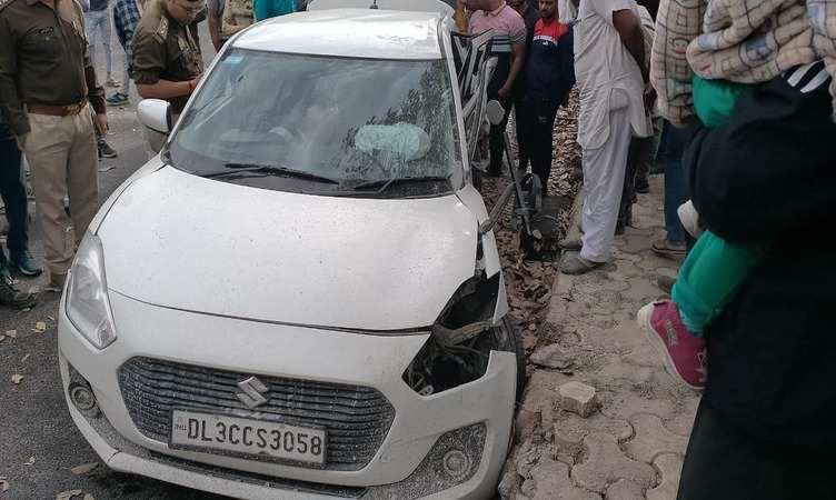 Greater Noida: जेपी अमन सोसायटी के पीछे कार में मिला युवक का शव, परिजन बोले-'की गई है हत्या'
