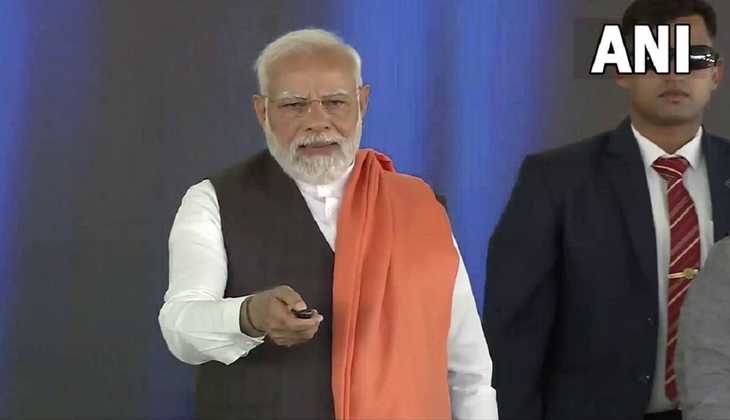 कर्नाटक: PM मोदी ने 10,800 करोड़ से अधिक की परियोजनाओं की दी सौगात, बताया-कैसे विकसित हो सकता है भारत?