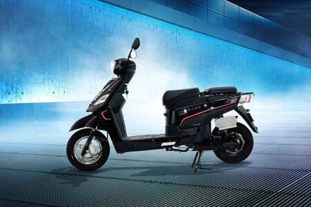 इस scooter ने बजाई Ola electric की बैंड, मार्केट में की जोरदार वापसी, अभी जानें फुल डिटेल्स