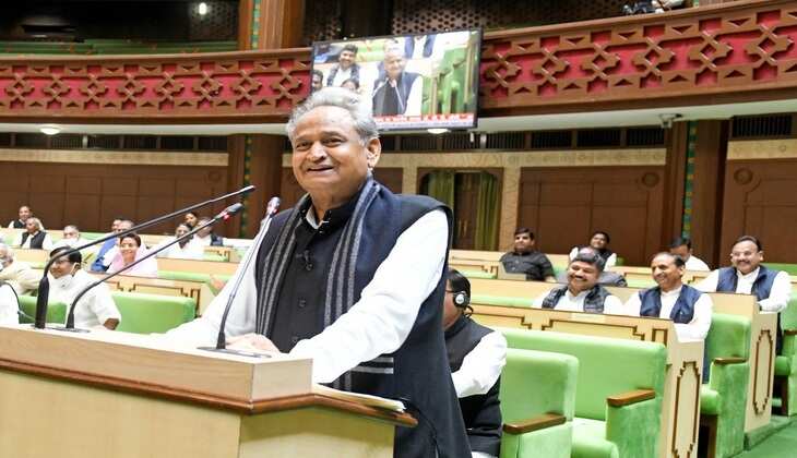 Rajasthan Government ने अपने बजट में लिया अहम फैसला, राज्य में लागू होगी पुरानी Pension योजना