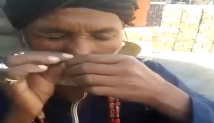 बाबा ने जब नाक में डाला सांप तो भड़क उठे लोग, Vidyut Jammwal ने शेयर किया वीडियो
