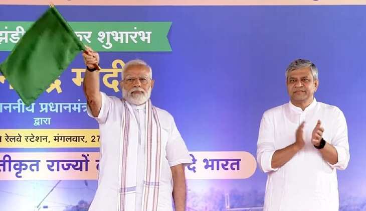 Vande Bharat Express: प्रधानमंत्री नरेंद्र मोदी ने दिखाई 5 वंदे भारत ट्रेनों को हरी झंडी, होगा सफर सुहाना