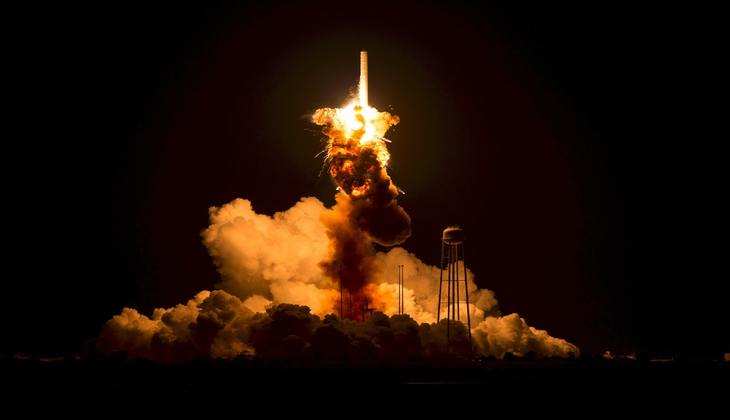 चीन का बेकाबू रॉकेट गिर सकता है धरती पर, 21 टन है वजन...जाने वजह