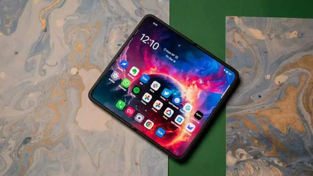 Oneplus V Fold: ट्रेडमार्क साइट पर दिखा वनप्लस का फोल्ड होने वाला फोन, Samsung के Flip फोन को देगा टक्कर, जानें डिटेल्स