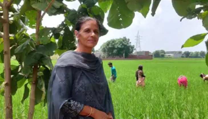 Positive Story: 55 साल की ये महिला खेती करके सालाना कमा रही हैं लाखों रुपये, जानें इनकी प्रेरणादायक कहानी