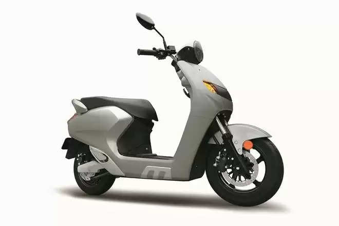 देश में लॉन्च हुआ ये शानदार electric scooter, बेहद ही कम कीमत में मिलती है 150 से भी ज्यादा की रेंज, अभी जानें डिटेल्स