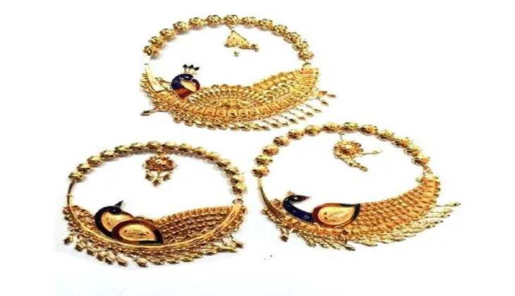 Gold Nath Letest Design: नथ की इन डिजाइन से सुंदर हो जाता है महिलाओं का लुक! आप भी जरूर करें ट्राई