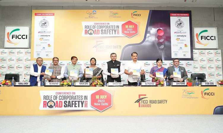 फिक्की ने ओडिशा सरकार के सहयोग से किया "सड़क सुरक्षा में कॉर्पोरेट्स की भूमिका" पर सम्मेलन