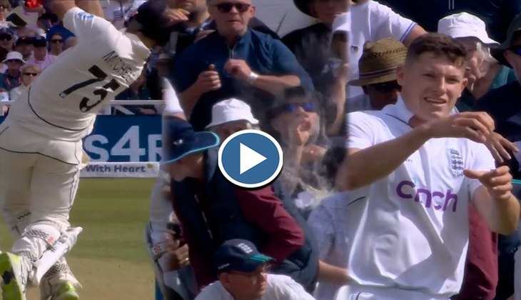 Viral Video : बल्लेबाज ने मैदान पर छक्का कूट छलकाया जाम, फील्डर भी नजारा देख हुआ हैरान
