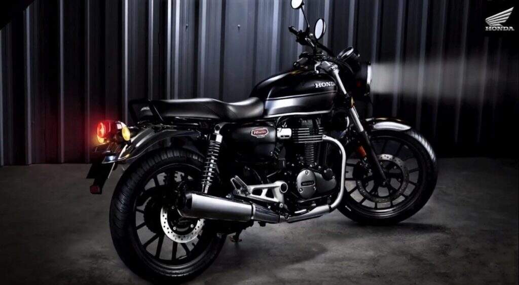 Honda की इस बाइक में हैं कार जैसे एडवांस्ड फीचर्स, ब्लूटूथ, वॉयस कमांड से लेकर है बहुत कुछ नया, जानें कीमत