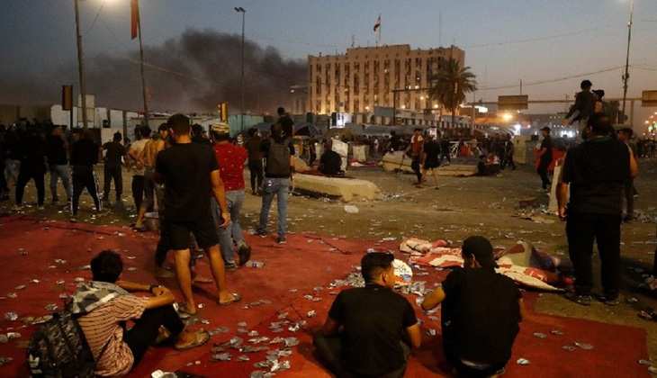 Curfew in Iraq: श्रीलंका की तरह इराक की हालत खराब, राष्ट्रपति भवन पर लोगों ने किया कब्जा, 20 की मौत