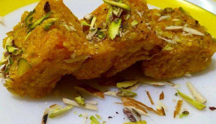 Aam Paak Recipe: मीठे की हो रही है क्रेविंग तो झट से बनाएं आम की ये स्वादिष्ट स्वीट डिश