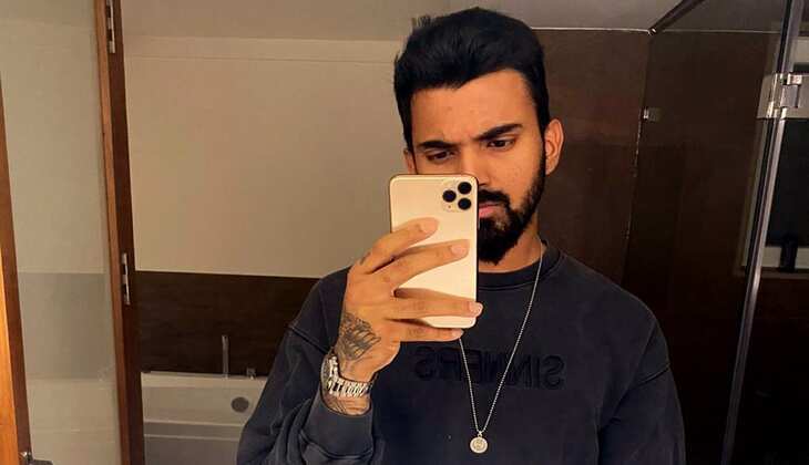 KL Rahul कौन सा फोन करते हैं इस्तेमाल? हाथ में दिख रहे स्मार्टफोन की खूब हो रही चर्चा, जानें क्या है राज
