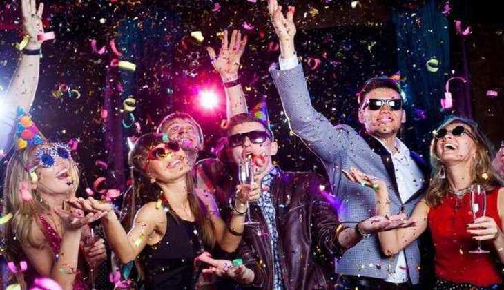 Noida New Year 2023: नोएडा में मनाना चाहते हैं धमाकेदार न्यू ईयर, इन जगहों पर जरूर हों पार्टी में शामिल