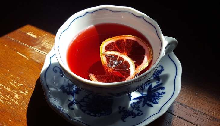 Benefits Of Hibiscus Tea: गुड़हल की चाय पीने के हैं ढेर सारे फायदे, जानें इसे बनाने का आसान तरीका