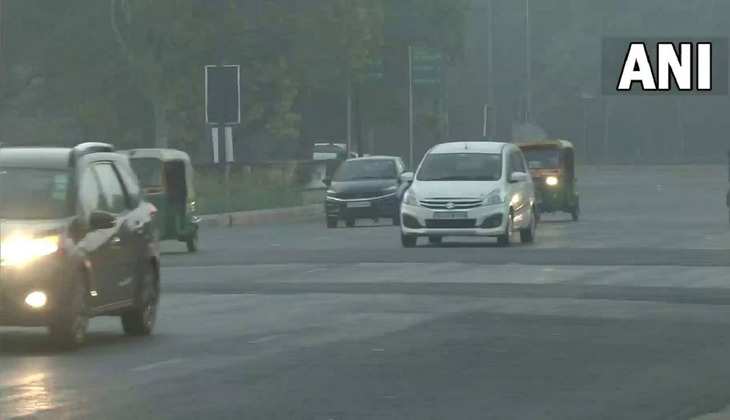 Air Pollution: दिल्ली में सर्दी के साथ प्रदूषण फैला रहा अपने पैर, फिर 'बहुत खराब' श्रेणी में पहुंचा AQI