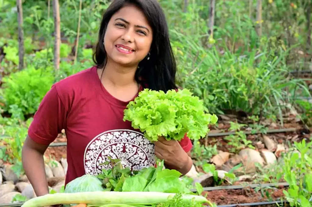 Organic Farming: लाखों की नौकरी छोड़ इस लड़की ने शुरू किया ये बिजनेस,अब घर बैठे कमा रही करोड़ों रुपये
