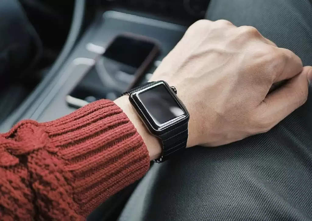ब्लूटूथ कॉलिंग वाली ये सस्ती और शानदार Smartwatch मचा रही हैं धमाल, आपके स्वास्थ्य का भी रखेगी ख्याल, जानें पूरी डिटेल
