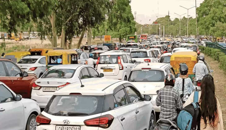 Gautam Buddh Nagar में ओवर स्पीड वाहन चालकों पर लगाम कसने की तैयारी, स्पीड लिमिट CCTV कैमरे लगवाने के लिए लिखा पत्र