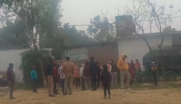 यूपी की कानून व्यवस्था पर उठे सवाल, सरकारी जमीन पर फर्जी घरौनी बनवाकर कब्जे का आरोप