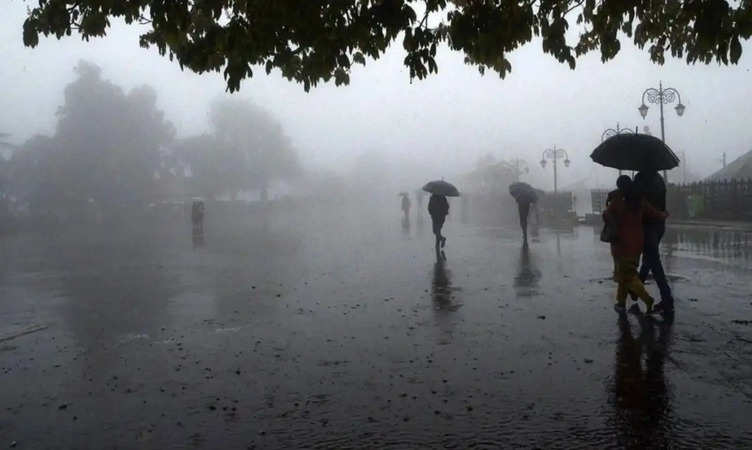 Weather Update:  दिल्ली-NCR में दूसरे दिन भी रहा मौसम सुहावना, कई इलाकों में हुई तेज बारिश