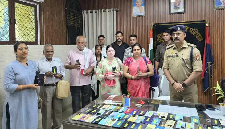 कानपुर पुलिस ने बरामद किए 100 मोबाइल, लौटाया जनता का भरोसा